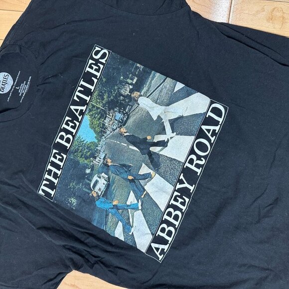 THE BEATLES Abbey Road Album Cover Graphic Tee T Shirt Size Large - Picture 3 of 6